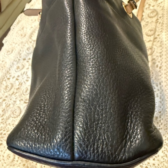 Michael Kors Black and Tan Shoulder Bag - Picture 6 of 10